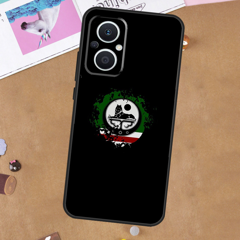 チェチェン共和国の旗とチェチェンの狼をモチーフにした、OPP - Oppo Reno 12 のレビューと価格