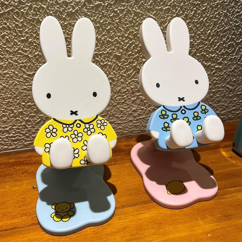 ミッフィーのキャラクターが描かれた、伸縮式で折りたたみ可能な - Tablet Cute Accessories のレビューと価格